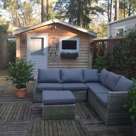Te Huur: Leuke 4-Persoons Stacaravan Op Top Locatie! Hoenderloo Exterior photo