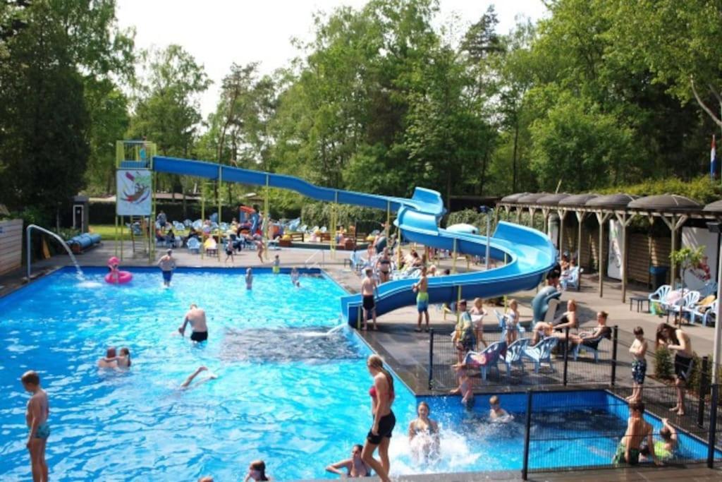 Te Huur: Leuke 4-Persoons Stacaravan Op Top Locatie! Hoenderloo Exterior photo